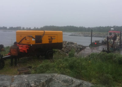 Villabrunnar Jansson hjälper dig med brunnsborrning och sjötransport.